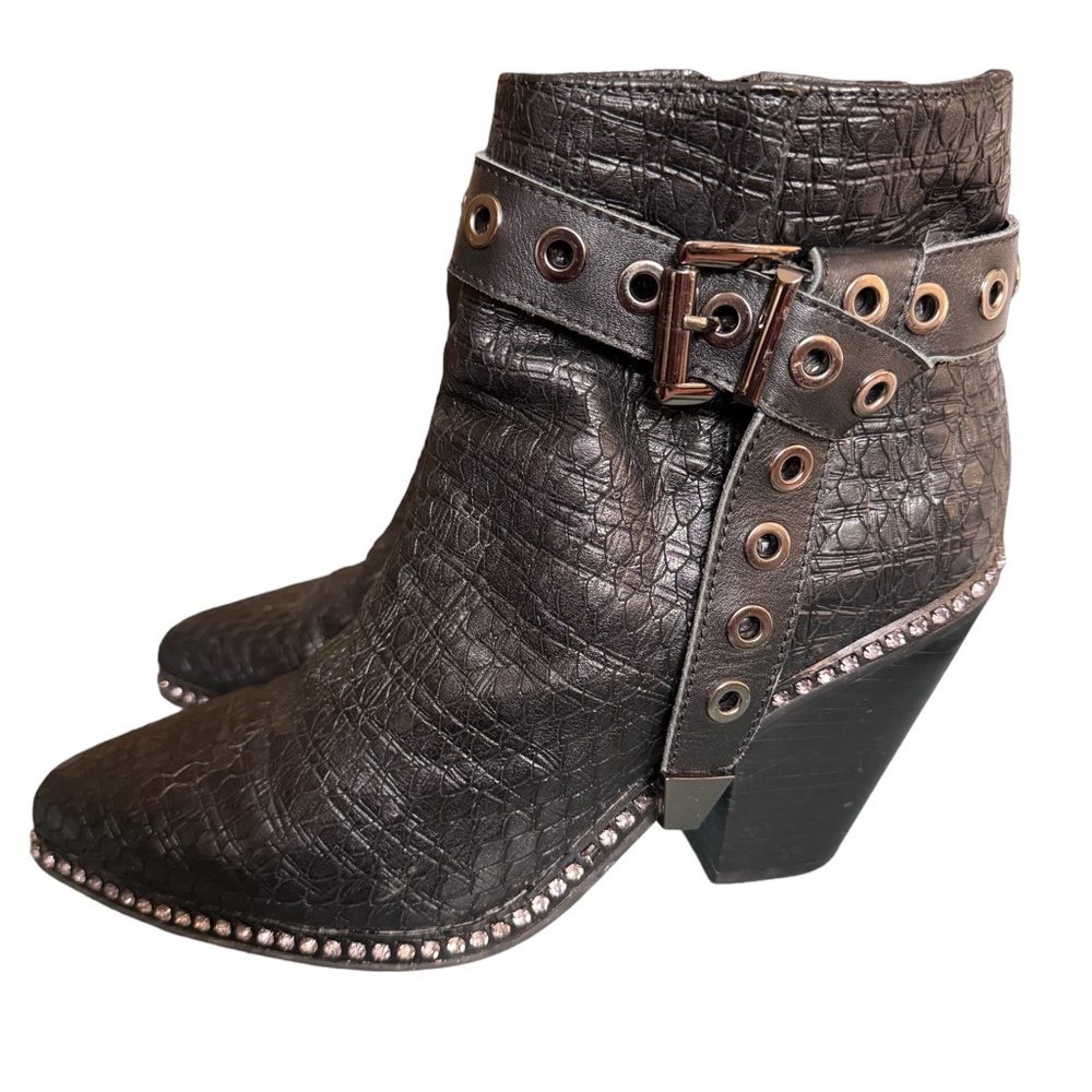 Studded boot size 8.5